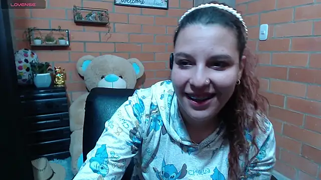 Snapshot of alexia_87 chatting on October 30, 2:24 am alexia 87 online show from October 30, 2:24 am