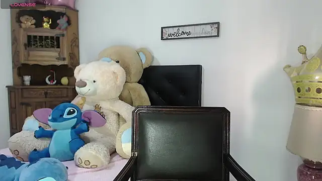 Snapshot of alexia_87 chatting on February 19, 8:27 pm alexia 87 online show from February 19, 8:27 pm