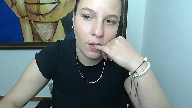 Snapshot of alexia_87 chatting on March 27, 1:44 am alexia 87 online show from March 27, 1:44 am