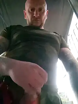 RomWoolf online show from February 25, 5:22 pm