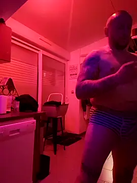 RomWoolf online show from April 3, 11:47 pm