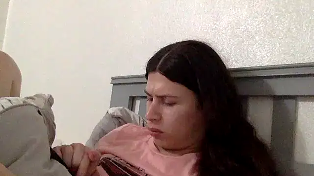 Snapshot of JaxcyVelez chatting on June 20, 8:33 pm JaxcyVelez online show from June 20, 8:33 pm