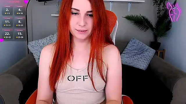YrKiraXO online show from December 2, 7:36 am