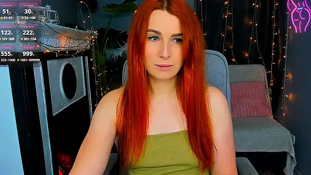 YrKiraXO online show from December 8, 7:05 am