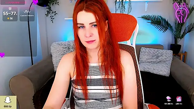 YrKiraXO online show from February 4, 10:32 am