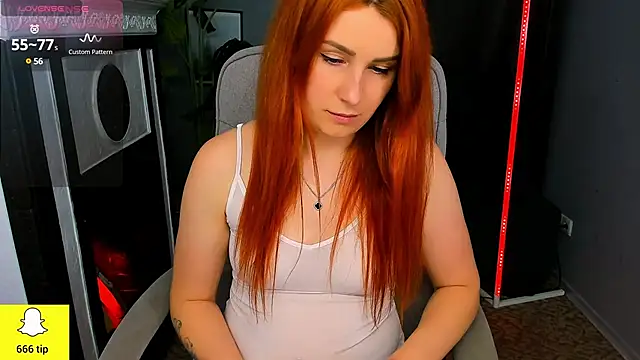 YrKiraXO online show from February 21, 10:07 am