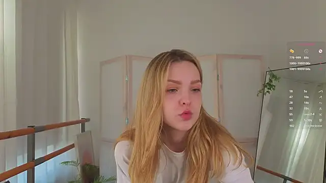 Snapshot of stay_with_alice chatting on May 23, 3:49 pm stay with alice online show from May 23, 3:49 pm