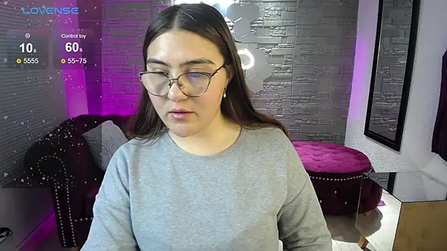 Snapshot of conniejames_m chatting on May 20, 10:54 am conniejames m online show from May 20, 10:54 am