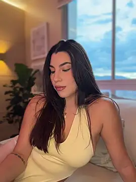 Snapshot of SaharaRush_ chatting on April 11, 9:41 pm SaharaRush online show from April 11, 9:41 pm