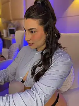 Snapshot of SaharaRush_ chatting on April 22, 11:17 pm SaharaRush online show from April 22, 11:17 pm