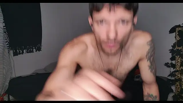 Snapshot of JackDesFeux chatting on October 5, 10:40 pm JackDesFeux online show from October 5, 10:40 pm