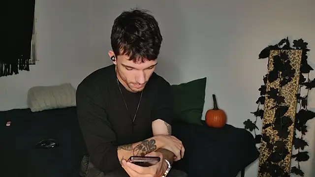 Snapshot of JackDesFeux chatting on October 14, 7:42 am JackDesFeux online show from October 14, 7:42 am