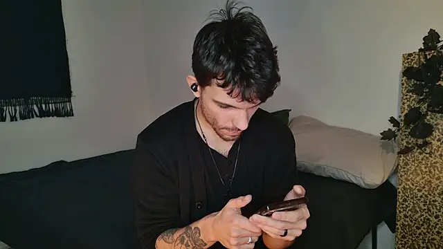 Snapshot of JackDesFeux chatting on November 16, 1:17 pm JackDesFeux online show from November 16, 1:17 pm