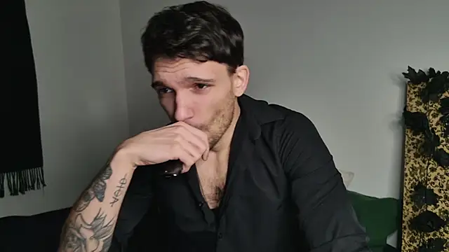 Snapshot of JackDesFeux chatting on January 17, 12:26 am JackDesFeux online show from January 17, 12:26 am