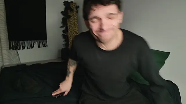 Snapshot of JackDesFeux chatting on February 14, 8:00 am JackDesFeux online show from February 14, 8:00 am