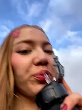 melody-dy online show from October 15, 10:10 pm