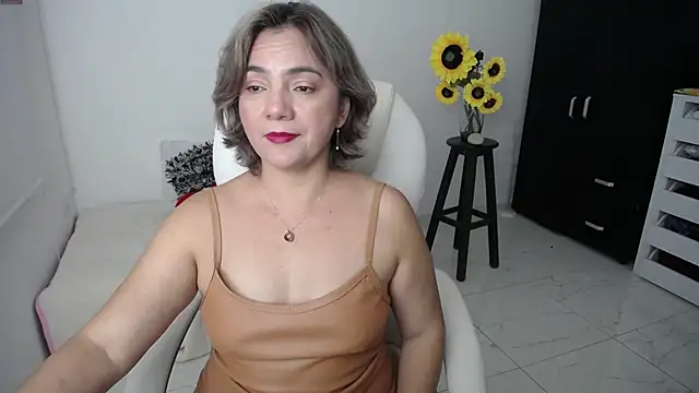 ana milf online show from March 13, 10:21 pm