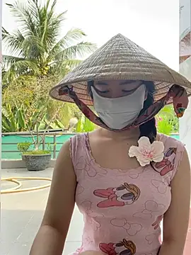 BabyThree  online show from January 9, 7:52 am