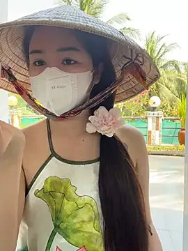 BabyThree  online show from February 1, 7:26 am