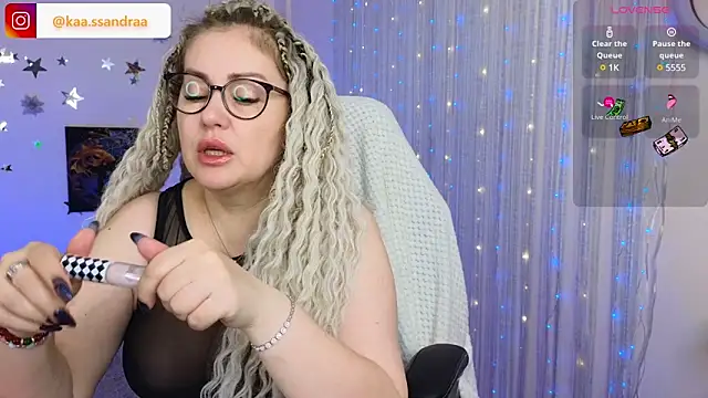 misskaassandraa online show from December 26, 5:08 pm