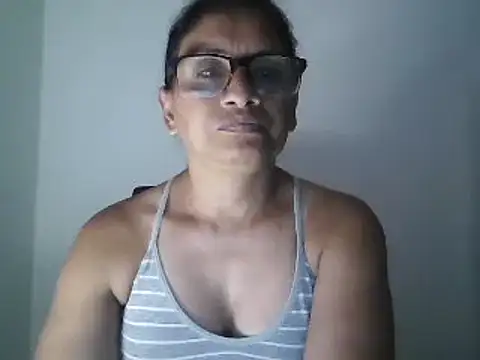 Snapshot of titssmall123 chatting on January 30, 11:02 pm titssmall123 online show from January 30, 11:02 pm