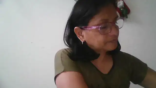 titssmall123 online show from January 7, 12:18 pm