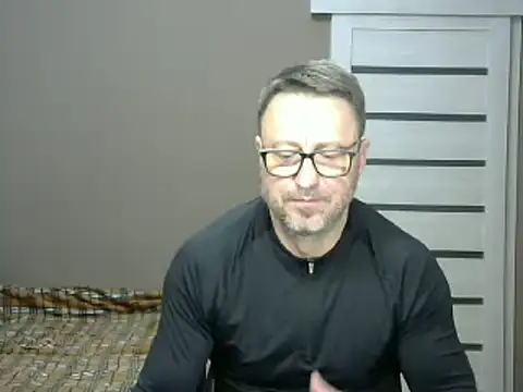 Snapshot of HarrySnake chatting on January 12, 5:01 pm HarrySnake online show from January 12, 5:01 pm