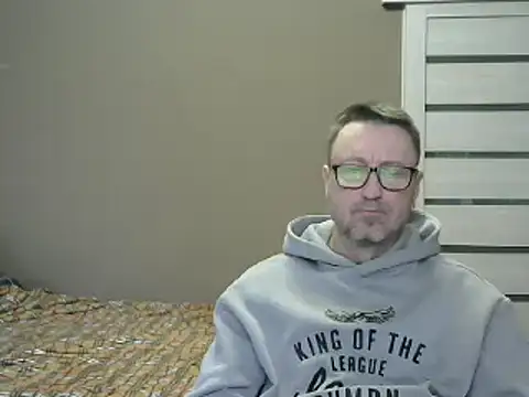 Snapshot of HarrySnake chatting on February 13, 11:50 am HarrySnake online show from February 13, 11:50 am