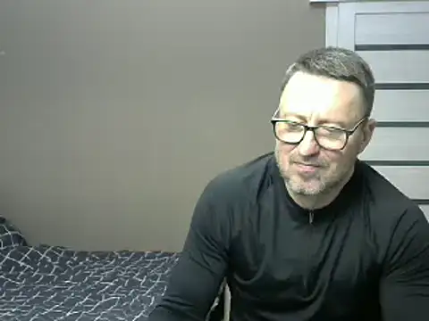 Snapshot of HarrySnake chatting on February 14, 6:19 pm HarrySnake online show from February 14, 6:19 pm