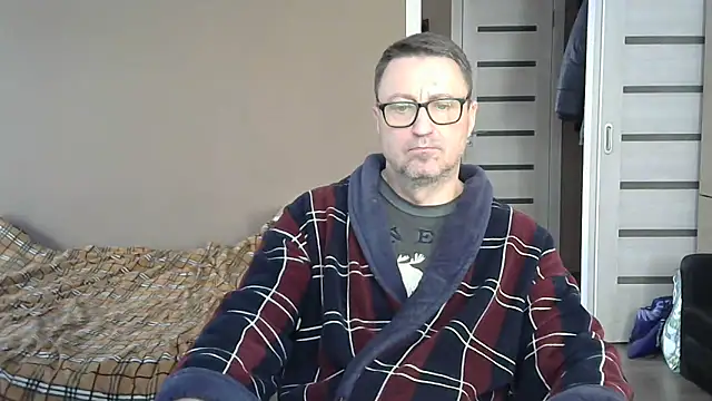 Snapshot of HarrySnake chatting on February 28, 9:47 am HarrySnake online show from February 28, 9:47 am