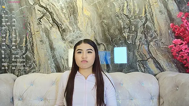 Snapshot of Zayda_1 chatting on March 4, 7:01 pm Zayda 1 online show from March 4, 7:01 pm