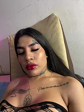 saragill323 online show from March 22, 6:36 pm