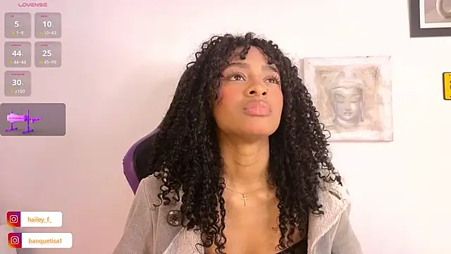 Snapshot of Heily_Fox chatting on February 21, 5:02 am Heily Fox online show from February 21, 5:02 am