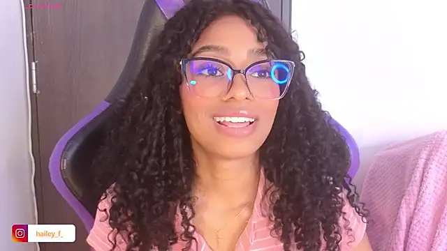 Snapshot of Heily_Fox chatting on February 25, 9:42 am Heily Fox online show from February 25, 9:42 am