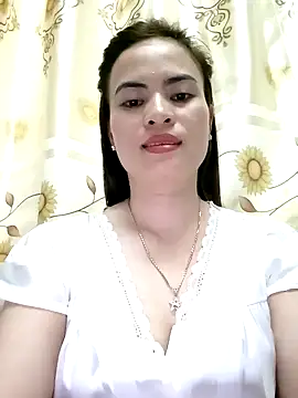 NgocQuyen2K online show from February 3, 8:46 am
