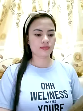 NgocQuyen2K online show from February 6, 2:33 am
