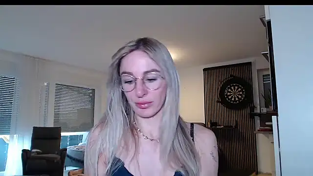 Liana Lou online show from March 8, 7:45 am