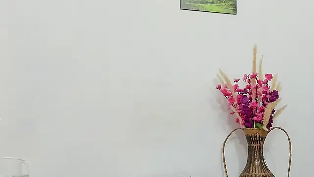 Latin Mature975 online show from October 5, 8:01 am