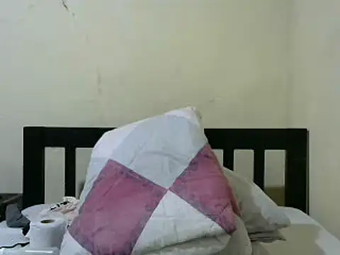 wetberrry online show from December 9, 4:26 pm