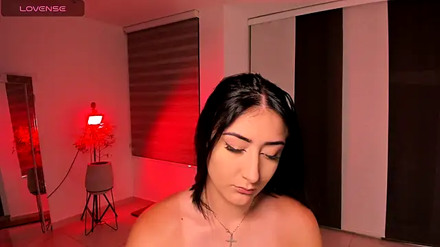 kendra scoth online show from October 3, 11:24 pm