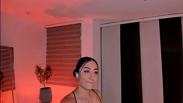 Snapshot of kendra_scoth chatting on November 3, 10:10 pm kendra scoth online show from November 3, 10:10 pm