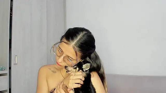 Lilacutte  online show from January 30, 12:27 pm