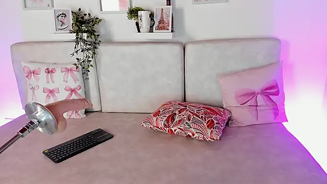 Malka Burning online show from March 11, 2:32 am