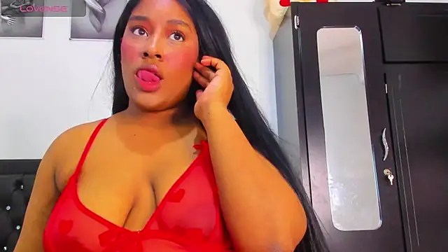 kriixtybrown online show from May 19, 9:32 pm