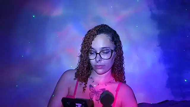 Snapshot of lizza_monroe chatting on October 6, 11:13 pm lizza monroe online show from October 6, 11:13 pm