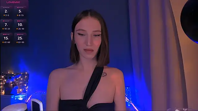 Snapshot of ellaamber chatting on February 10, 10:09 pm ellaamber online show from February 10, 10:09 pm