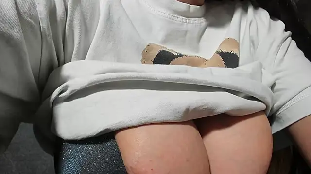 SexxyMeriem online show from March 2, 4:21 pm