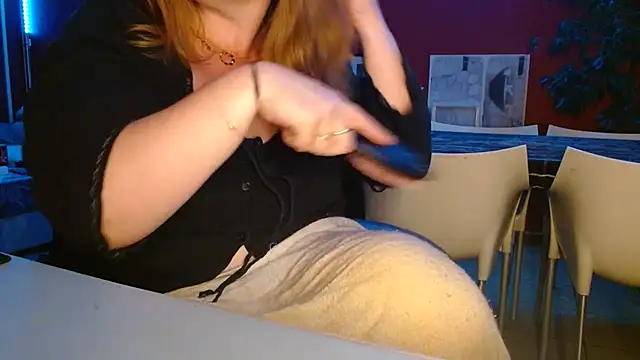 Snapshot of cruellaculdenfer67 chatting on September 24, 8:12 pm cruellaculdenfer67 online show from September 24, 8:12 pm