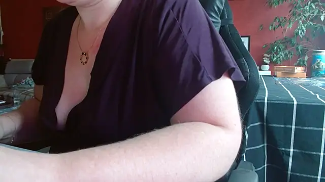 Snapshot of cruellaculdenfer67 chatting on November 13, 9:08 am cruellaculdenfer67 online show from November 13, 9:08 am