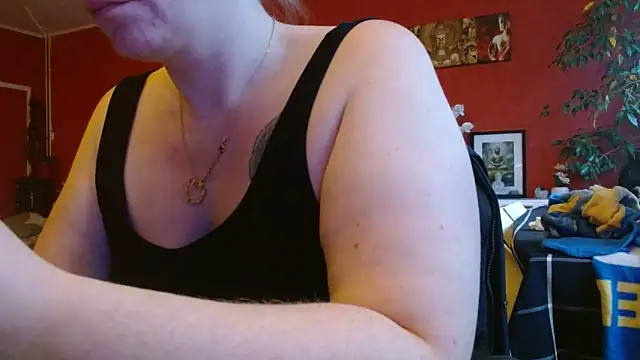 Snapshot of cruellaculdenfer67 chatting on November 28, 8:17 am cruellaculdenfer67 online show from November 28, 8:17 am